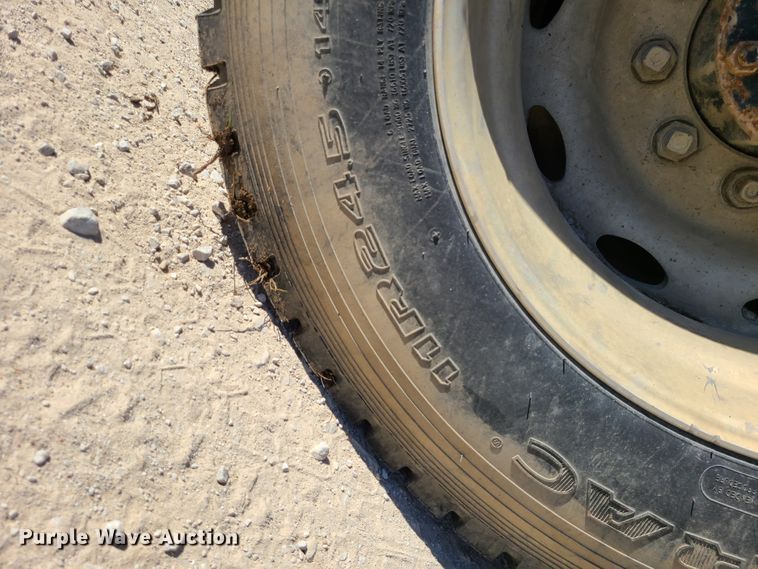 image for item IC9988 1984 Peterbilt 359  roll-off container truck