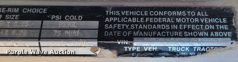 image for item IC9988 1984 Peterbilt 359  roll-off container truck