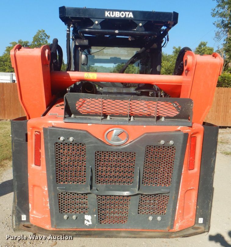 image for item ID9115 2016 Kubota SVL95-2S  tracked skid steer loader