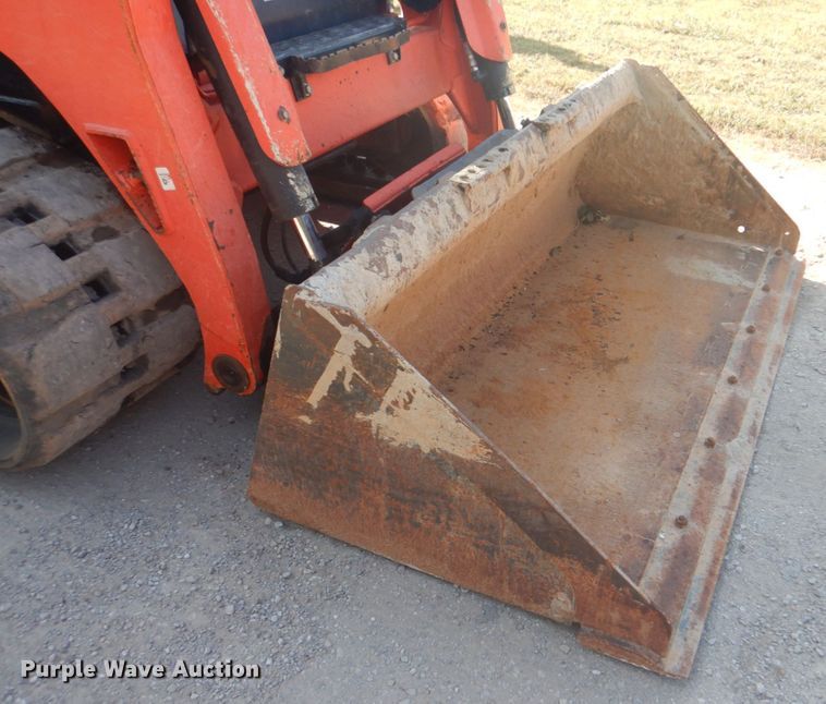 image for item ID9115 2016 Kubota SVL95-2S  tracked skid steer loader
