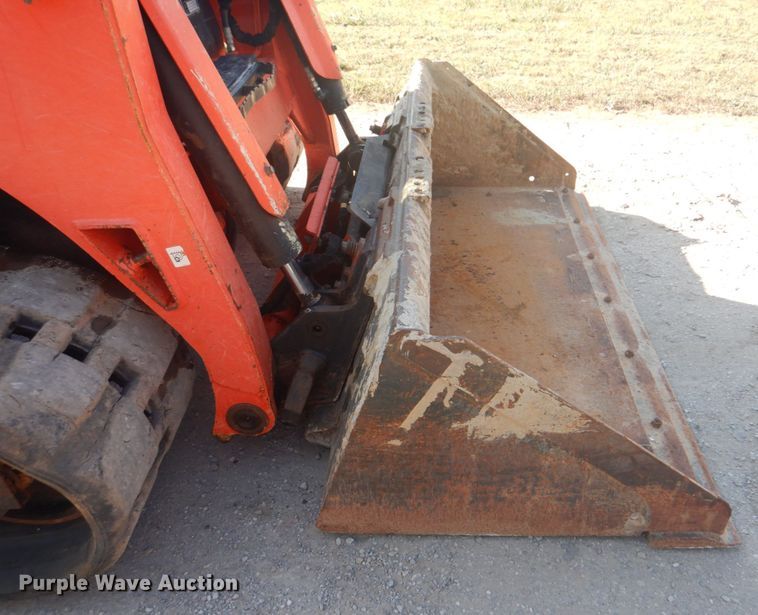 image for item ID9115 2016 Kubota SVL95-2S  tracked skid steer loader