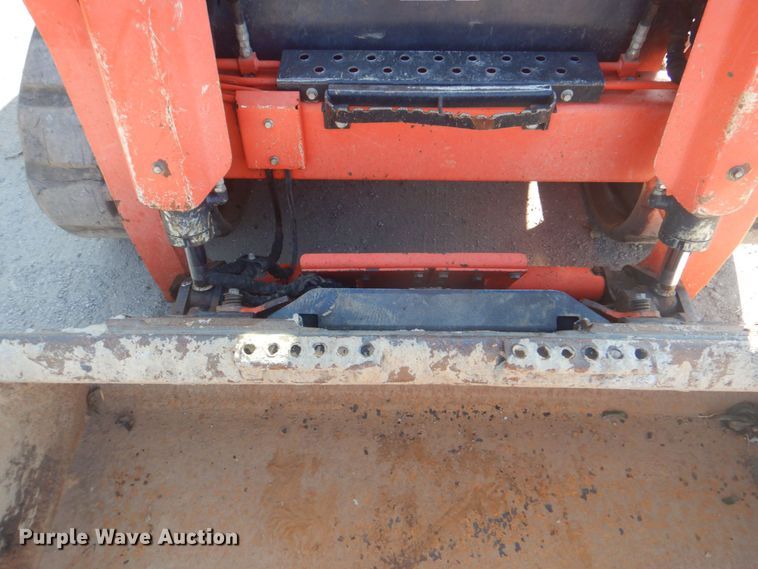 image for item ID9115 2016 Kubota SVL95-2S  tracked skid steer loader