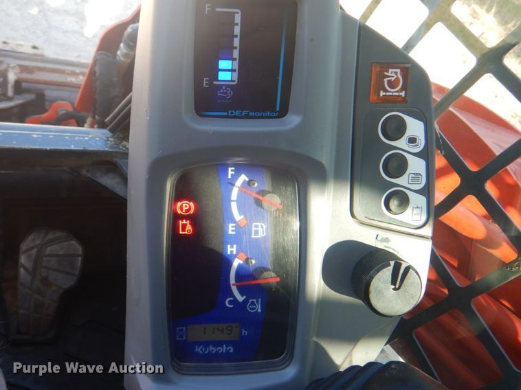 image for item ID9115 2016 Kubota SVL95-2S  tracked skid steer loader