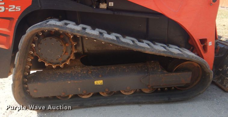 image for item ID9115 2016 Kubota SVL95-2S  tracked skid steer loader