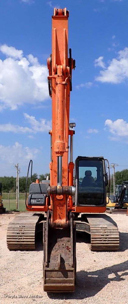 image for item IN9612 2002 Hitachi ZX200LC  excavator