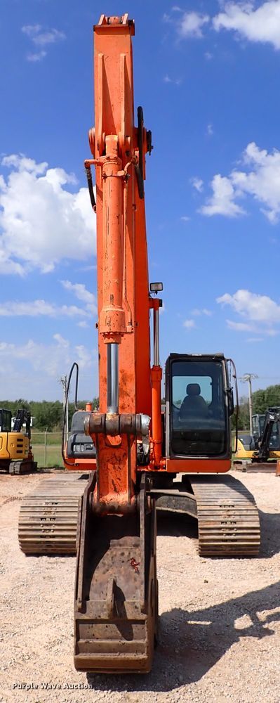 image for item IN9612 2002 Hitachi ZX200LC  excavator