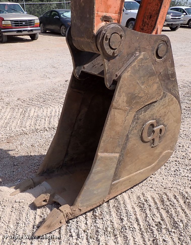 image for item IN9612 2002 Hitachi ZX200LC  excavator