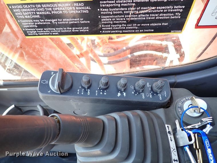 image for item IN9612 2002 Hitachi ZX200LC  excavator