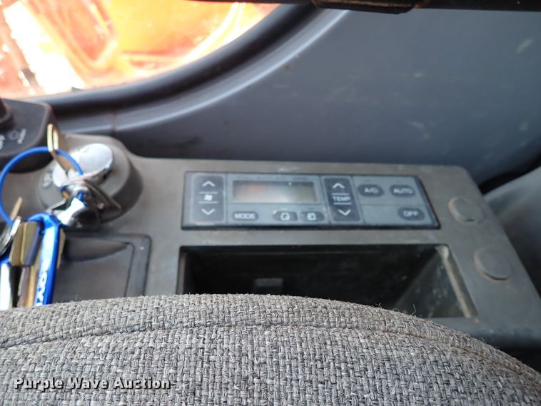 image for item IN9612 2002 Hitachi ZX200LC  excavator