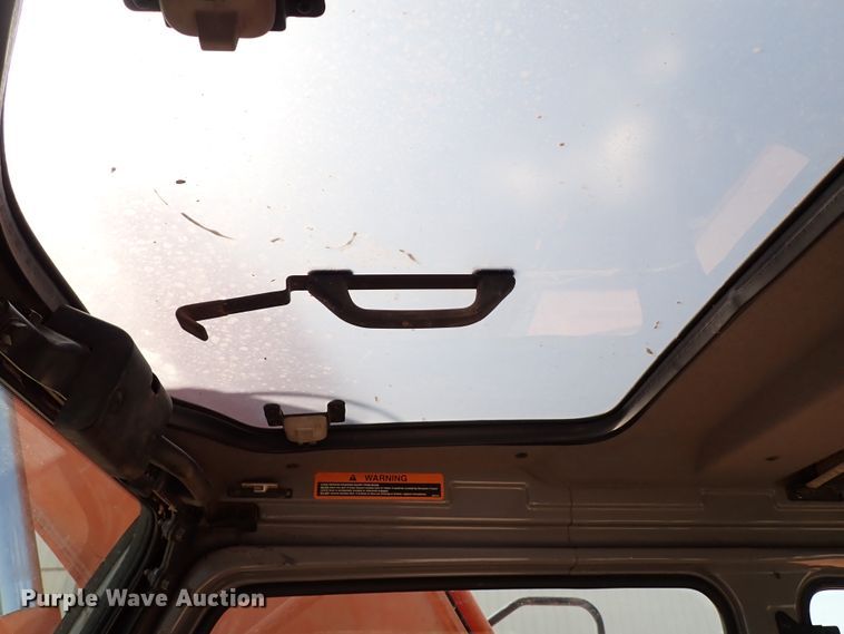 image for item IN9612 2002 Hitachi ZX200LC  excavator