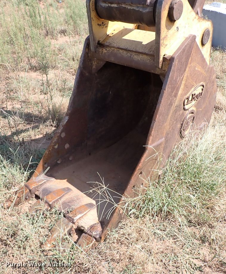 image for item IN9616 2009 John Deere 240DLC  excavator