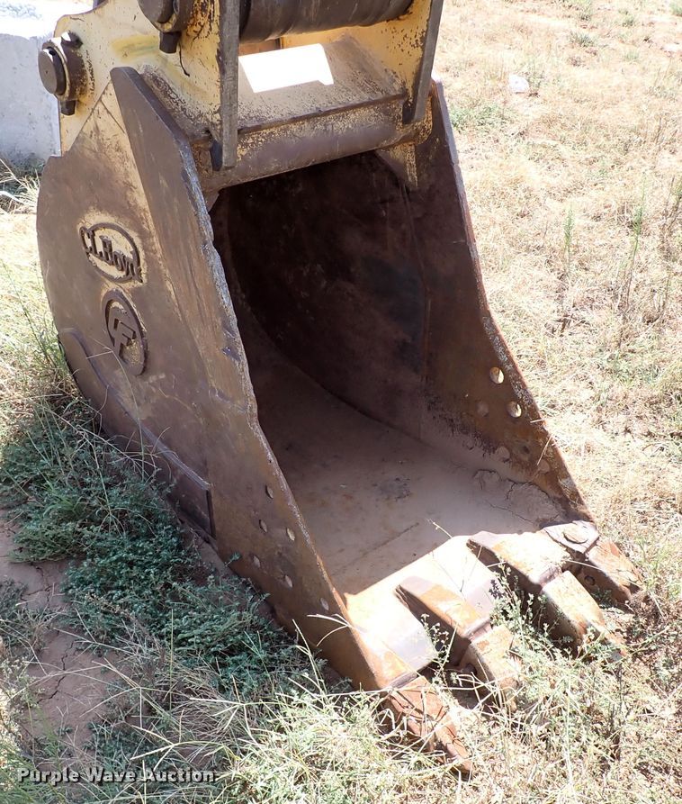 image for item IN9616 2009 John Deere 240DLC  excavator