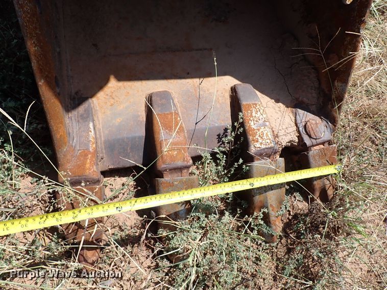 image for item IN9616 2009 John Deere 240DLC  excavator