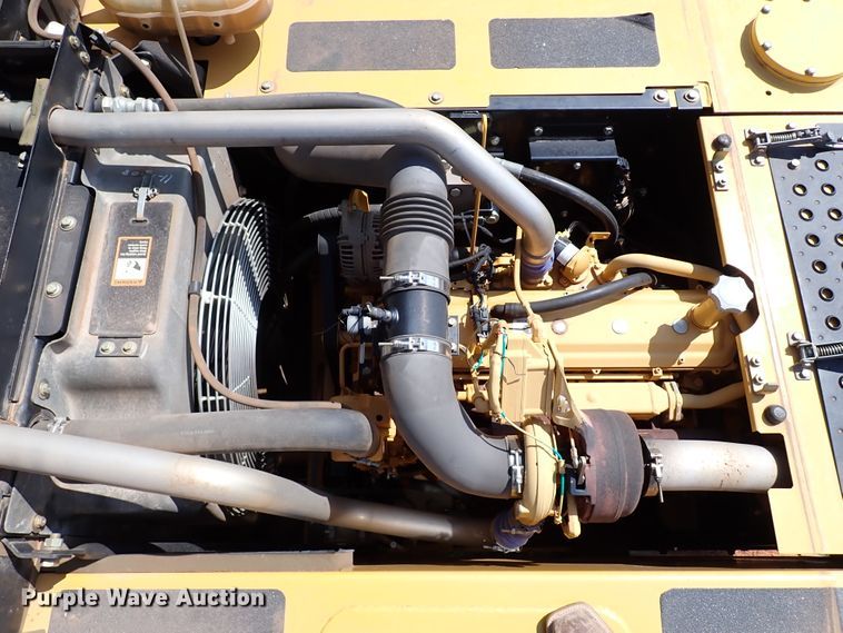 image for item IN9616 2009 John Deere 240DLC  excavator