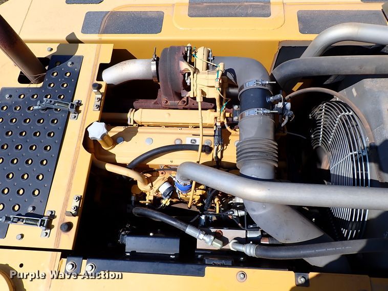 image for item IN9616 2009 John Deere 240DLC  excavator