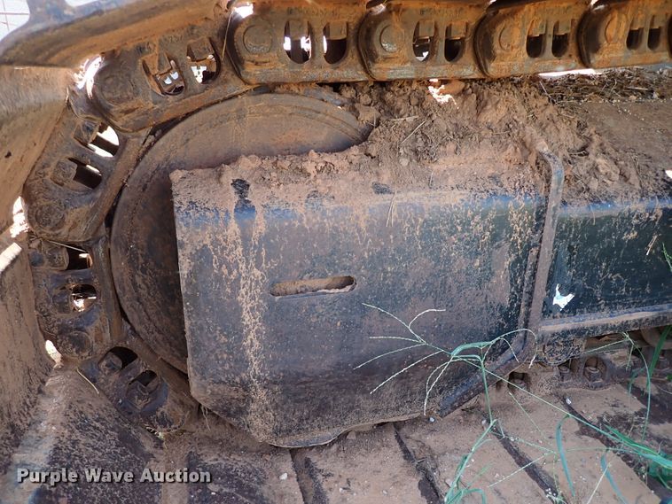 image for item IN9616 2009 John Deere 240DLC  excavator