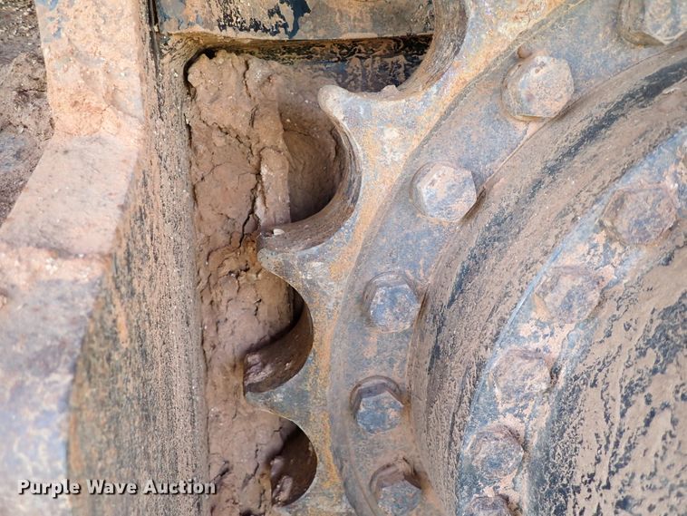 image for item IN9616 2009 John Deere 240DLC  excavator