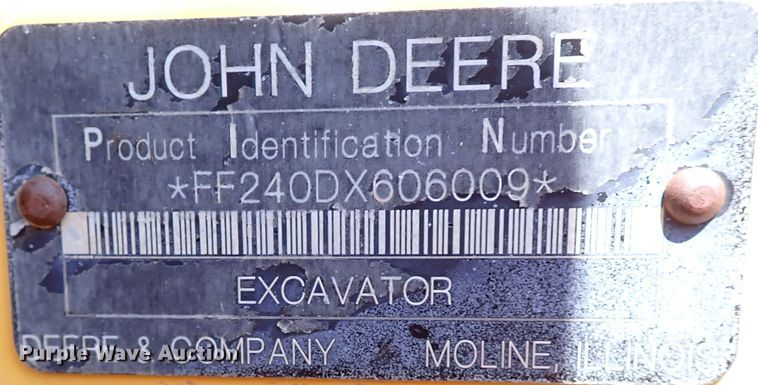 image for item IN9616 2009 John Deere 240DLC  excavator