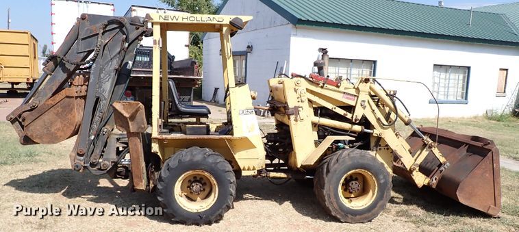 image for item IN9709 1986 New Holland LB620  backhoe