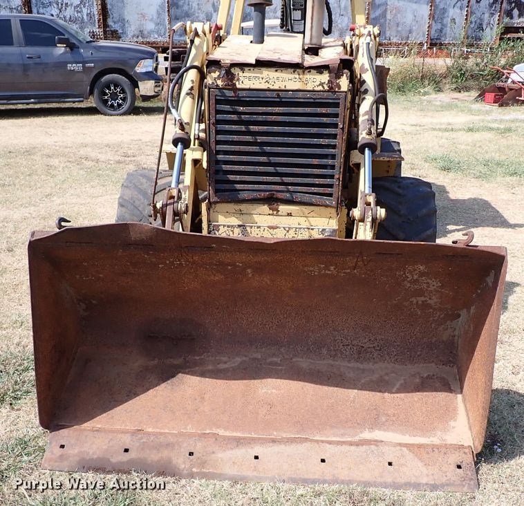 image for item IN9709 1986 New Holland LB620  backhoe