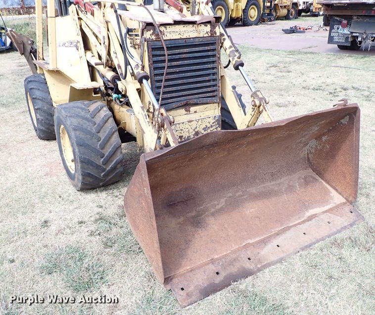 image for item IN9709 1986 New Holland LB620  backhoe