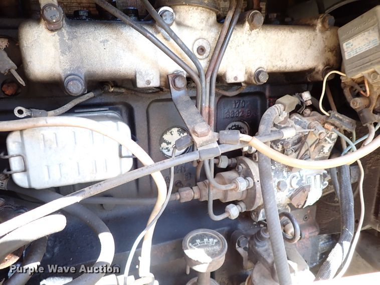 image for item IN9709 1986 New Holland LB620  backhoe