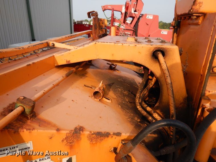 image for item IN9989 2006 Bandit 250  wood chipper