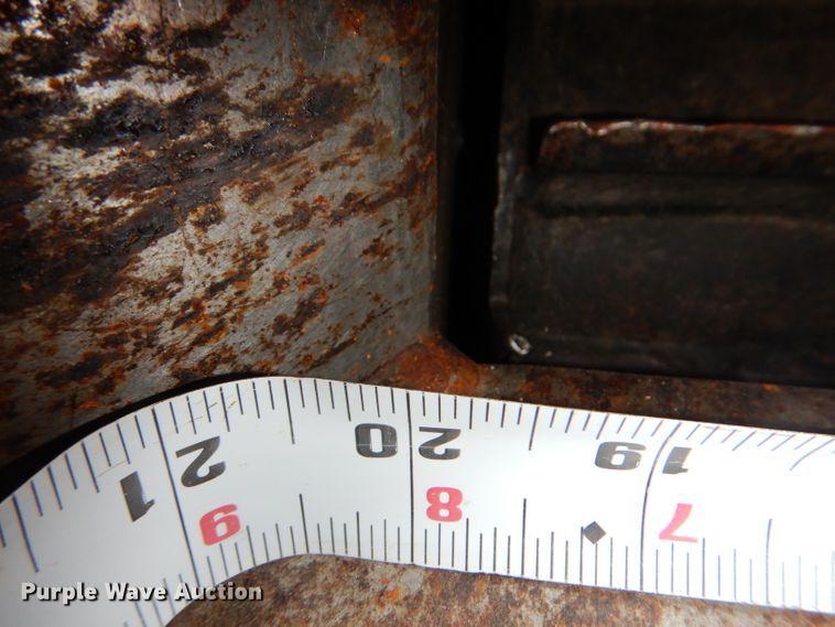 image for item IN9989 2006 Bandit 250  wood chipper