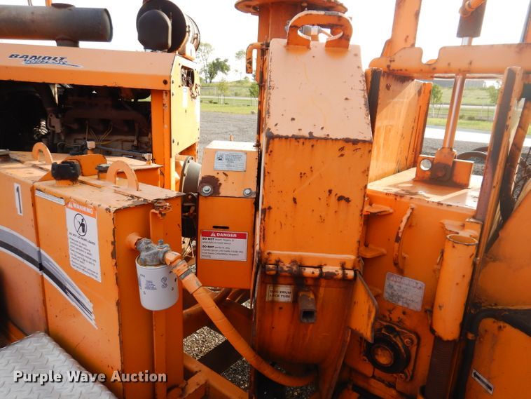 image for item IN9989 2006 Bandit 250  wood chipper