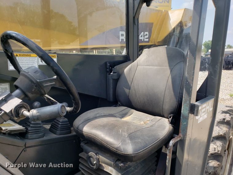 image for item IU9474 Gehl RS8-42  telehandler