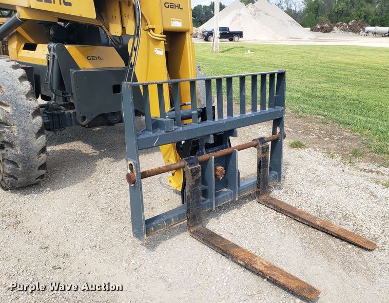 image for item IU9474 Gehl RS8-42  telehandler