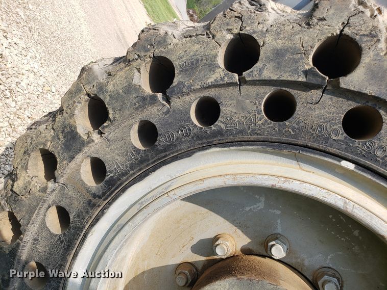 image for item IU9474 Gehl RS8-42  telehandler