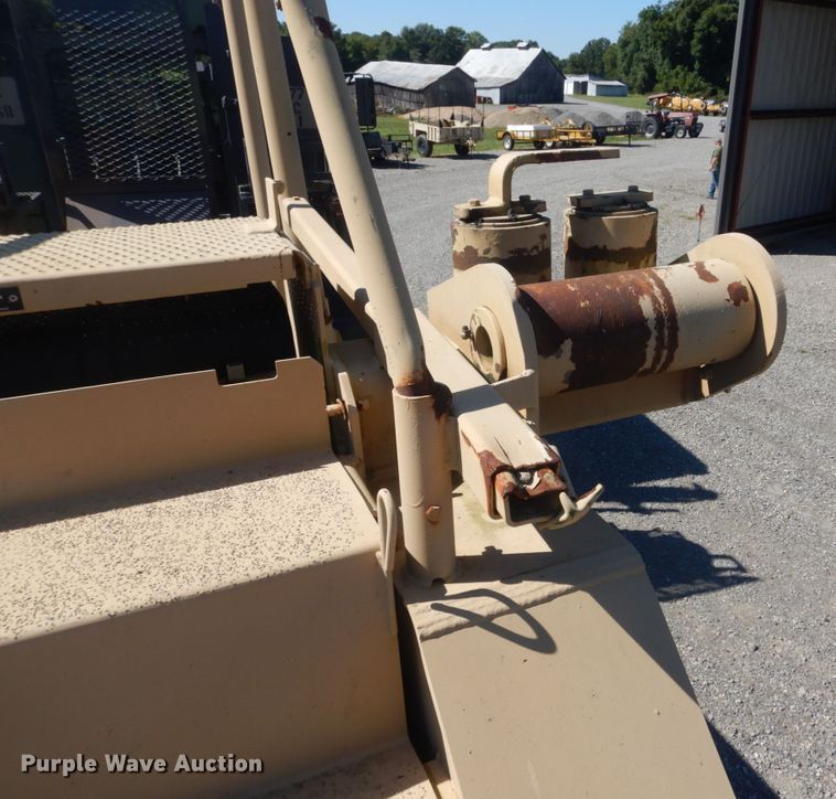 image for item JG9094 2012 Systems & Electronics M1000  equipment trailer