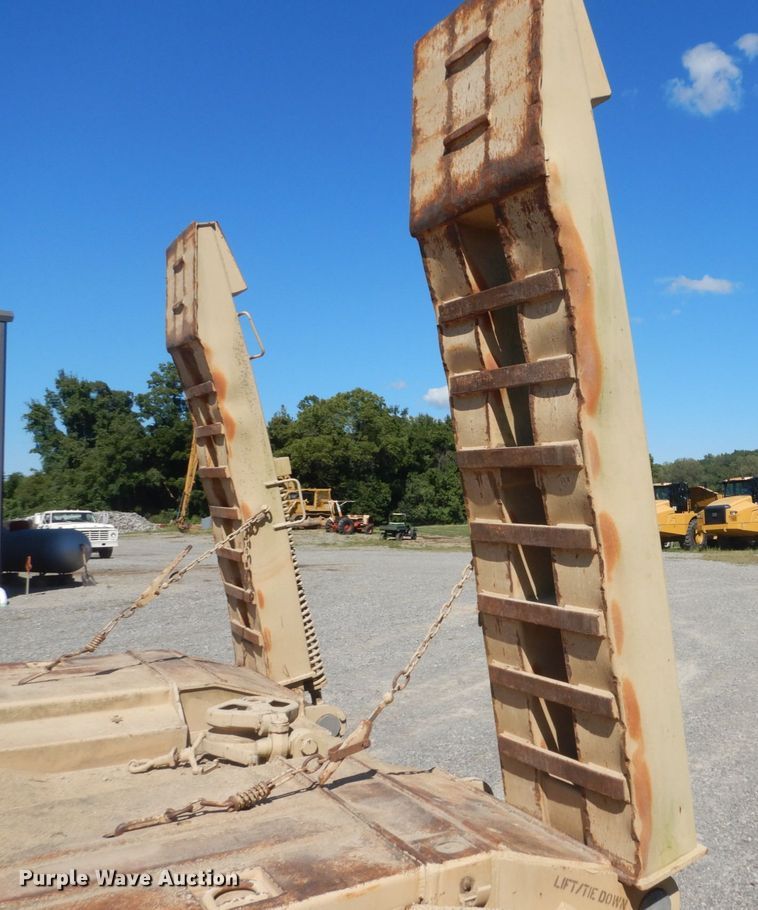 image for item JG9094 2012 Systems & Electronics M1000  equipment trailer