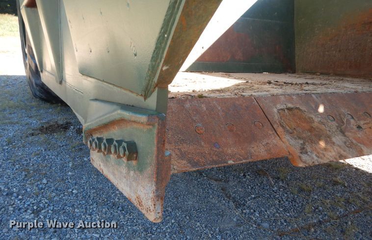 image for item JG9096 1985 Caterpillar 621B  conventional scraper