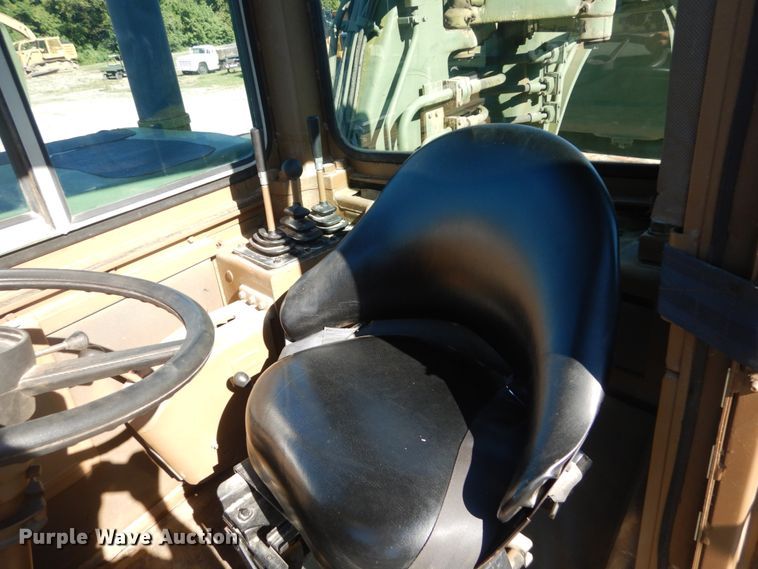 image for item JG9096 1985 Caterpillar 621B  conventional scraper