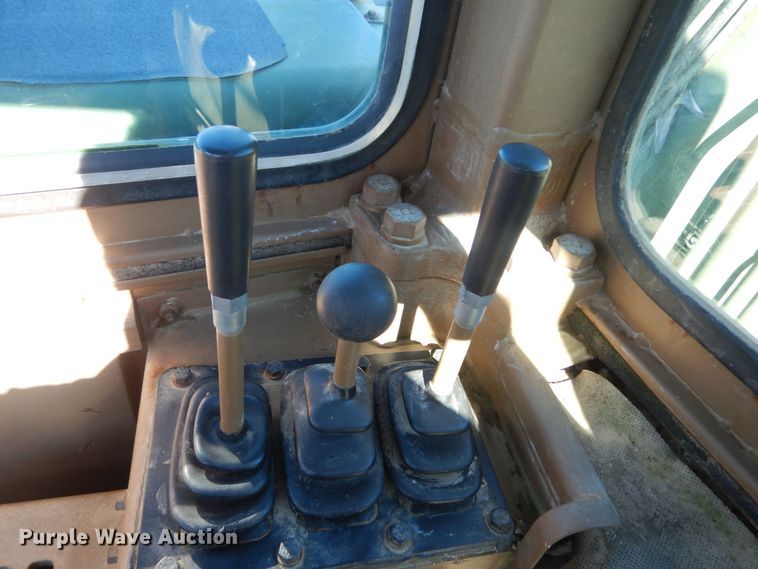 image for item JG9096 1985 Caterpillar 621B  conventional scraper