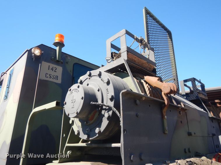 image for item JG9097 1994 Oshkosh M1070  semi truck