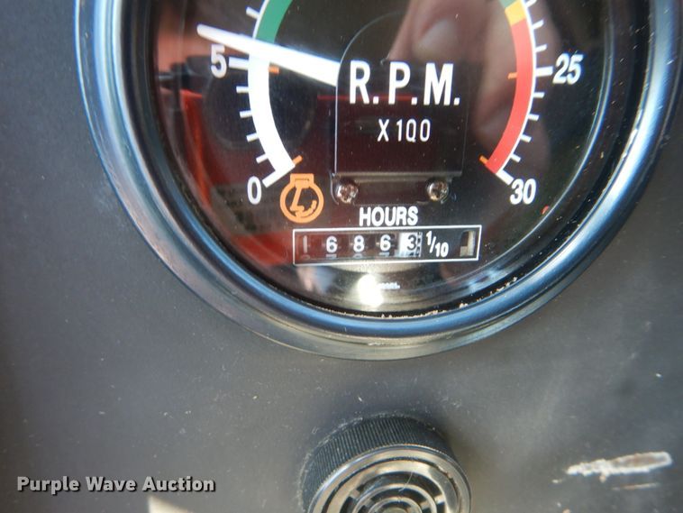 image for item JG9097 1994 Oshkosh M1070  semi truck