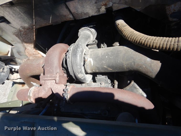 image for item JG9097 1994 Oshkosh M1070  semi truck