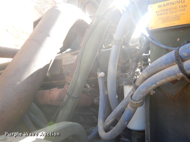 image for item JG9097 1994 Oshkosh M1070  semi truck