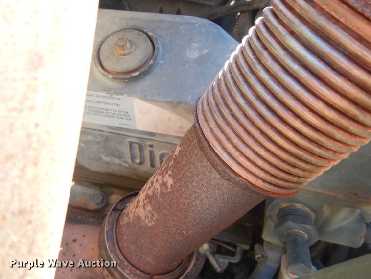 image for item JG9097 1994 Oshkosh M1070  semi truck