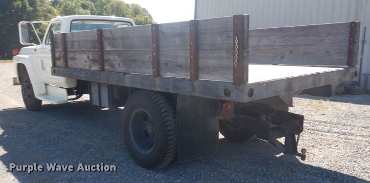 image for item JG9100 1976 Ford F600  dump flatbed truck