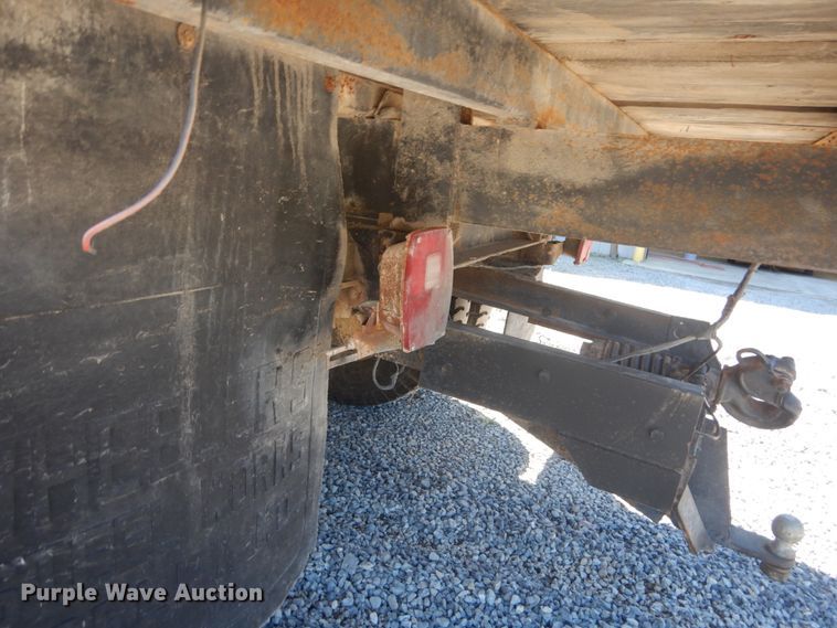 image for item JG9100 1976 Ford F600  dump flatbed truck