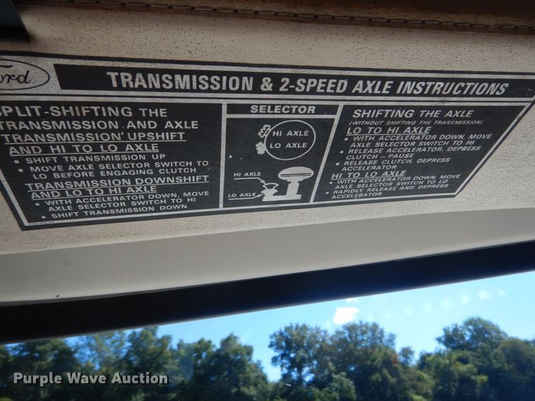 image for item JG9100 1976 Ford F600  dump flatbed truck