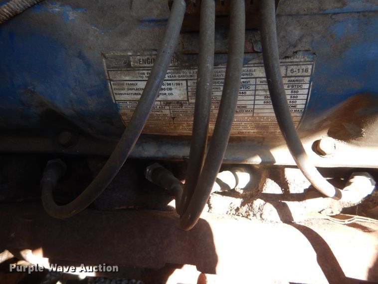 image for item JG9100 1976 Ford F600  dump flatbed truck