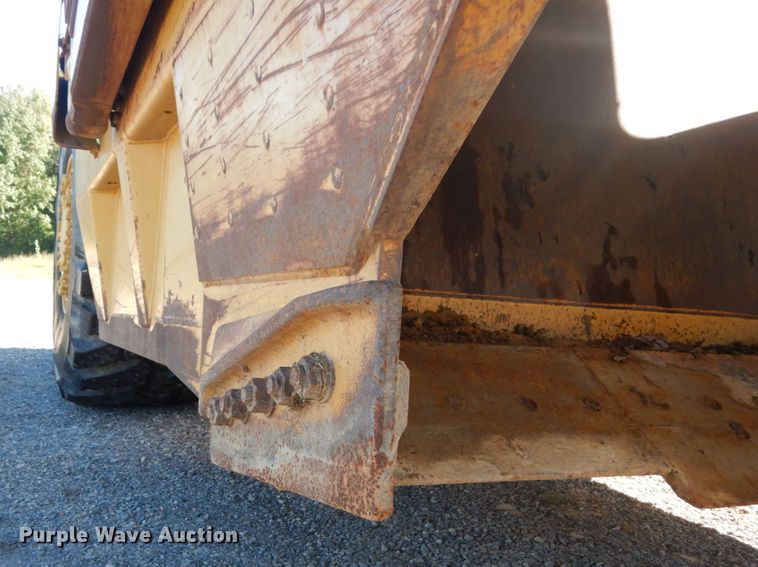 image for item JG9102 2007 Caterpillar 627G  conventional scraper