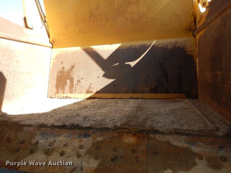 image for item JG9102 2007 Caterpillar 627G  conventional scraper