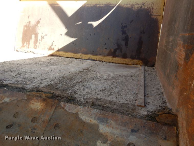 image for item JG9102 2007 Caterpillar 627G  conventional scraper