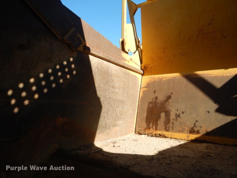 image for item JG9102 2007 Caterpillar 627G  conventional scraper